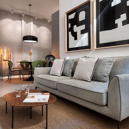 Monkeys Apartments Trastamara Billiard Room Севиля Екстериор снимка