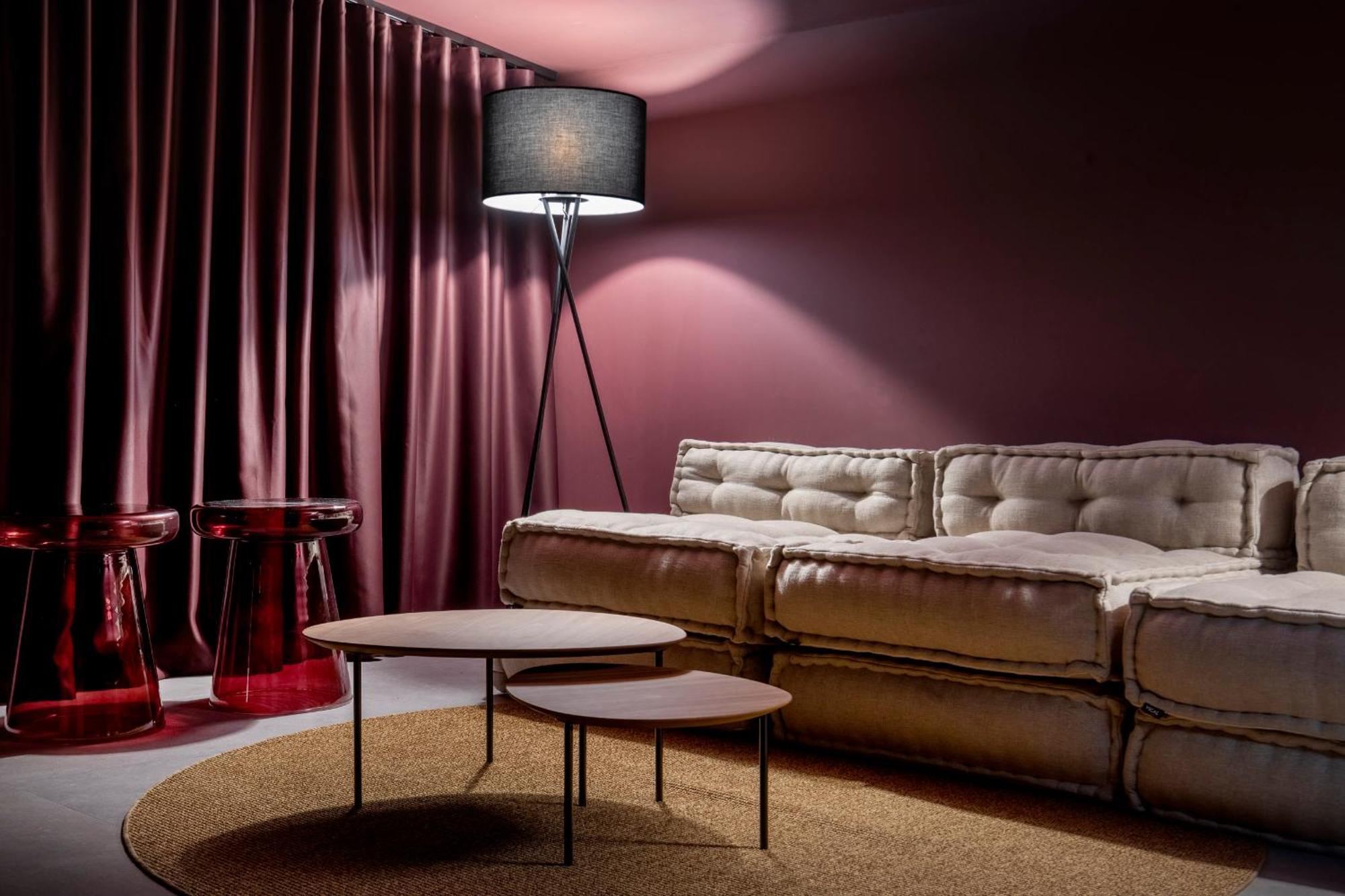 Monkeys Apartments Trastamara Billiard Room Севиля Екстериор снимка